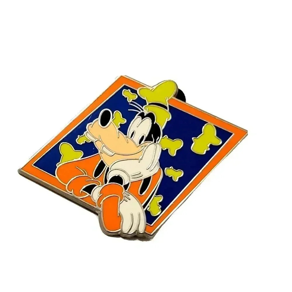 Walt Disney World Goofy Trading Pin 2011 2" x 1 1/2"
